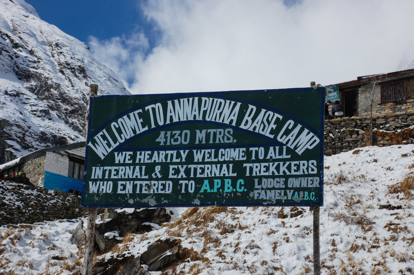 アンナプルナ・ベースキャンプの看板