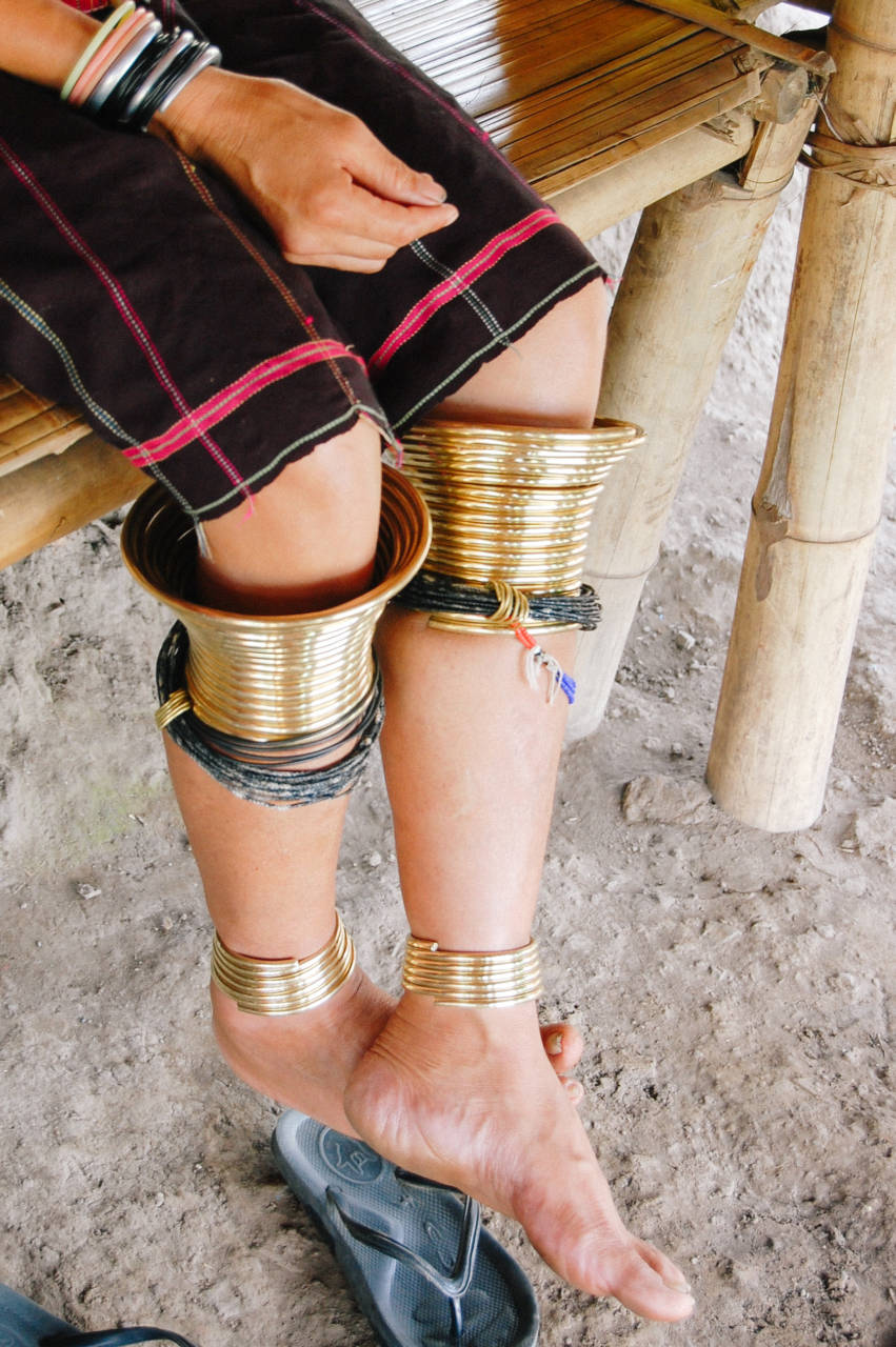 カヨー・カレン族の足のリング
