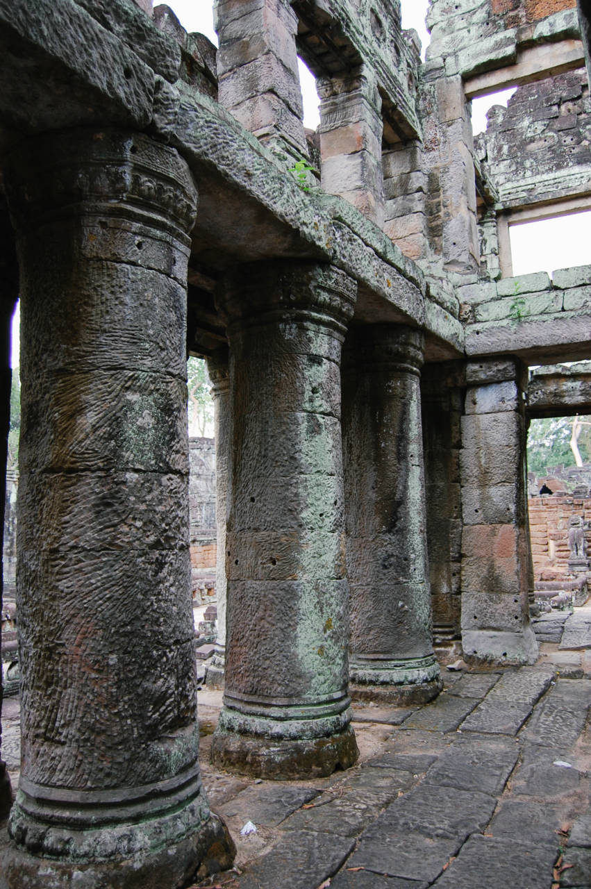 プリヤ・カーン 石の柱