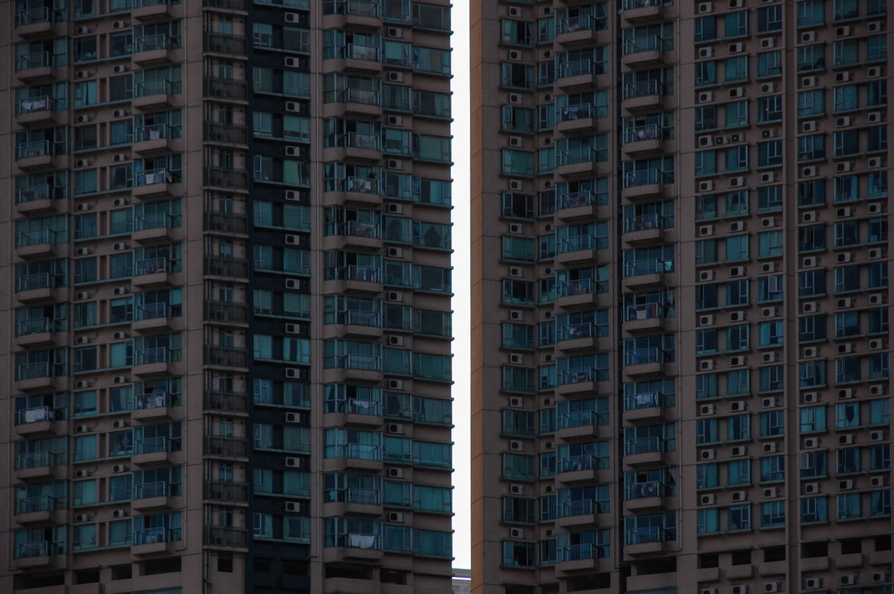 香港 九龍 マンションの窓